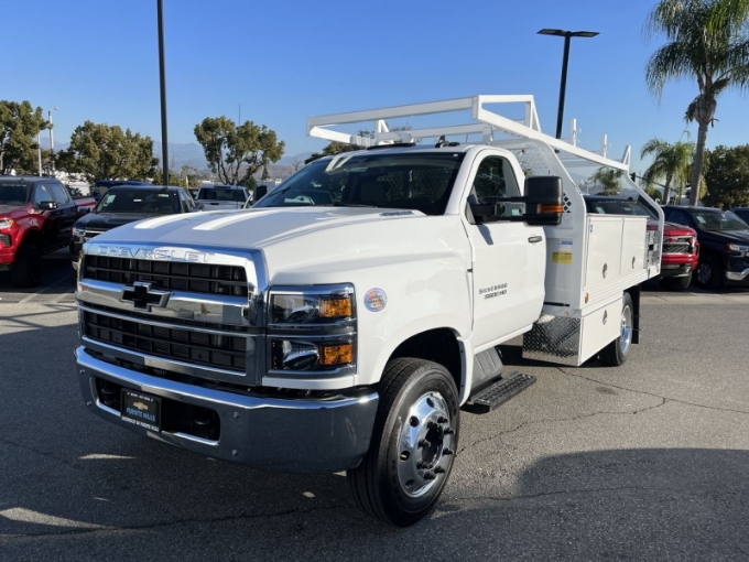 2023 Chevrolet Silverado 4500 Medium Duty Chassis Cab Work Truck's photo