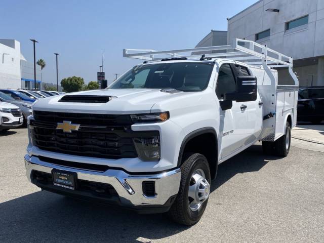 2025 Chevrolet Silverado 3500HD CC Work Truck