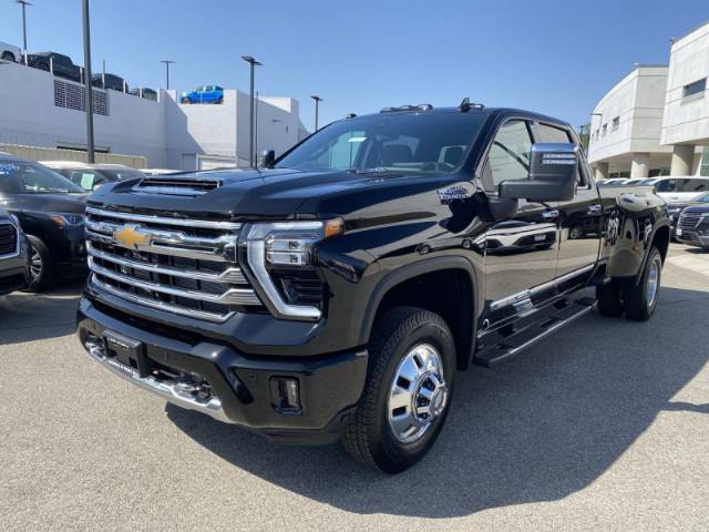 2025 Chevrolet Silverado 3500HD High Country