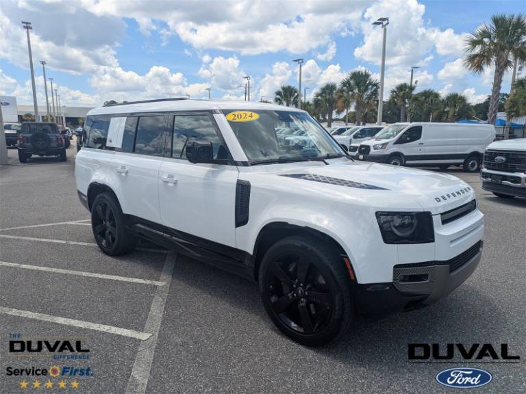 2024 Land Rover Defender 130 X-Dynamic SE
