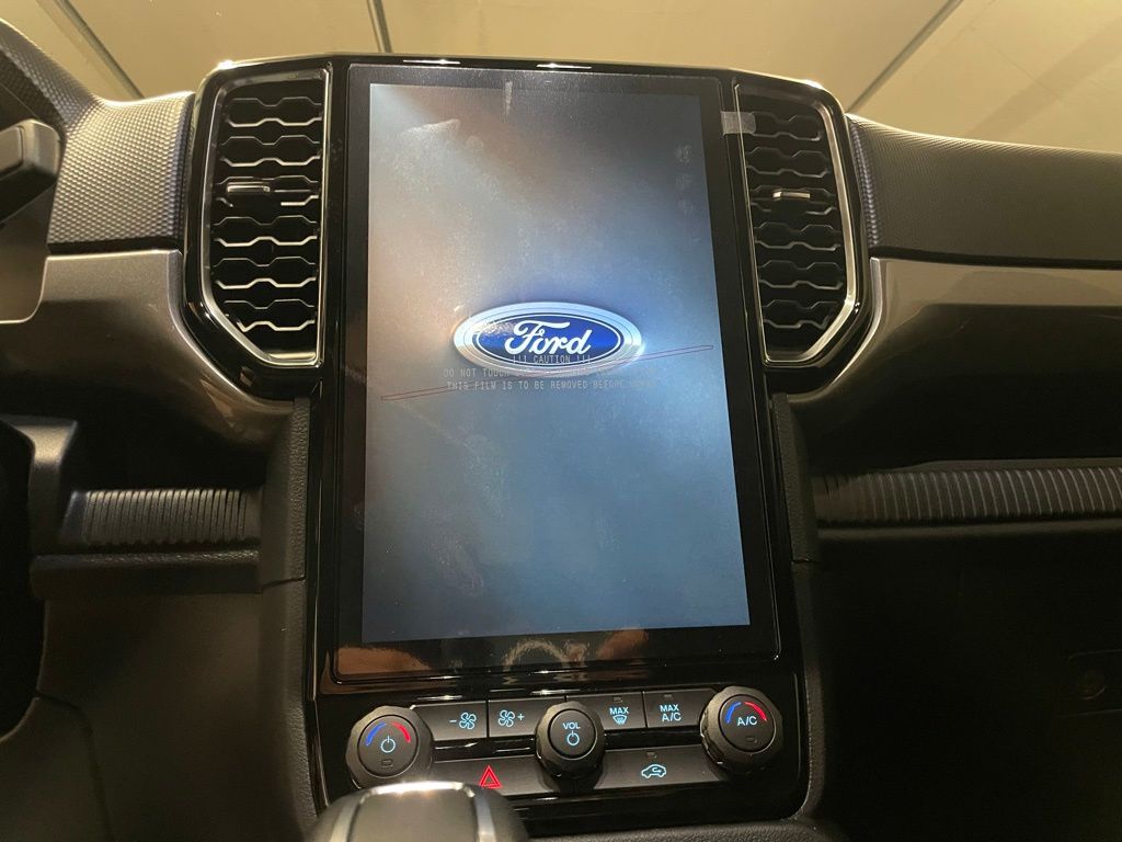 2025 Ford Ranger XLT photo 12