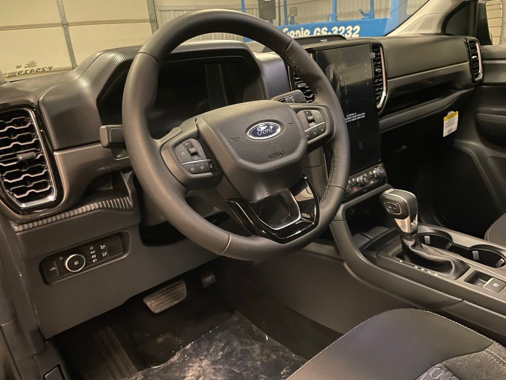 2025 Ford Ranger XLT photo 16