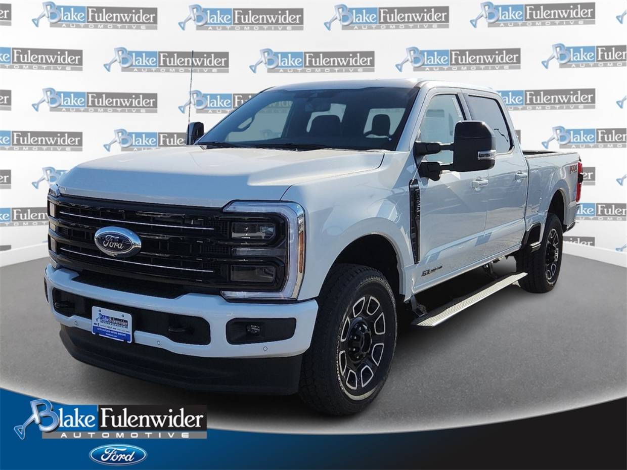 2025 Ford F-250 Super Duty Platinum's photo