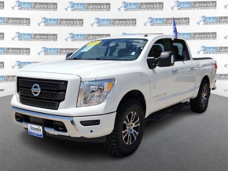 2021 Nissan Titan SV