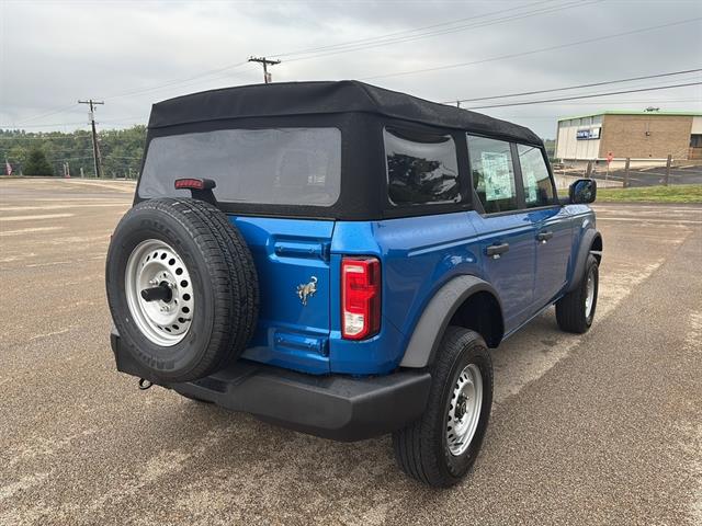 2025 Ford Bronco Base photo 2