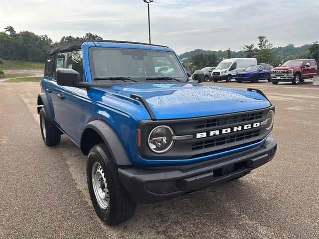 2025 Ford Bronco Base photo 4