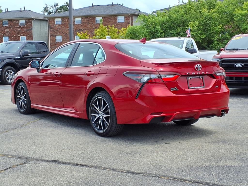 2022 Toyota Camry SE photo 4