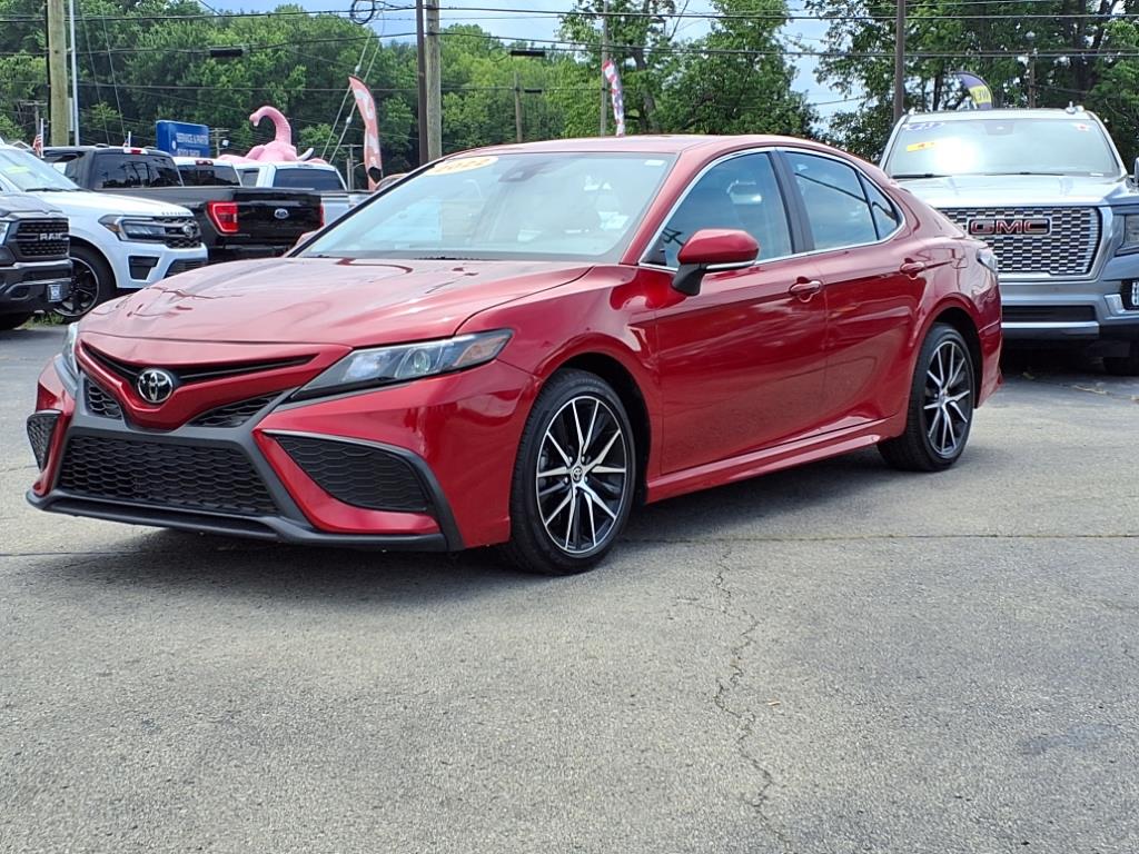 2022 Toyota Camry SE photo 6