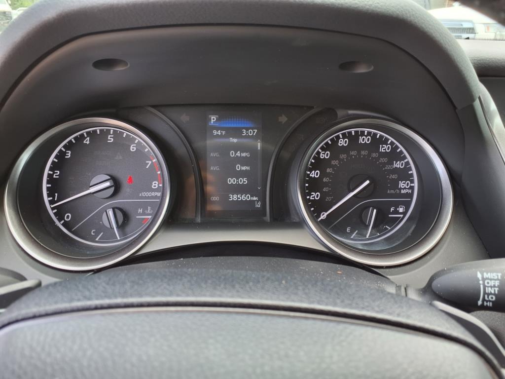 2022 Toyota Camry SE photo 24