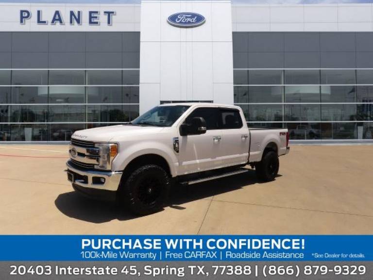 2017 Ford Super Duty F-250 SRW LARIAT 4WD Crew Cab 6.75' Box