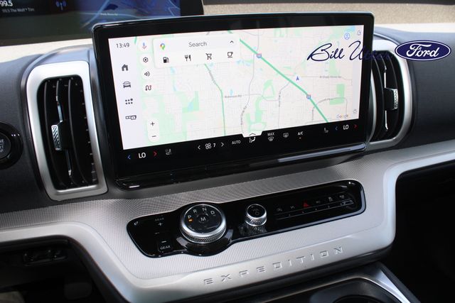 2025 Ford Expedition photo 11