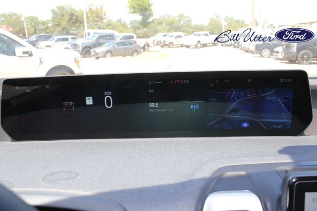 2025 Ford Expedition photo 14