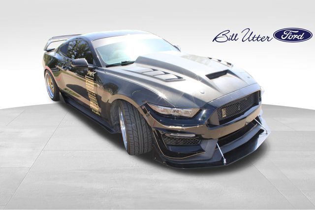 2016 Ford Mustang GT Premium photo 3