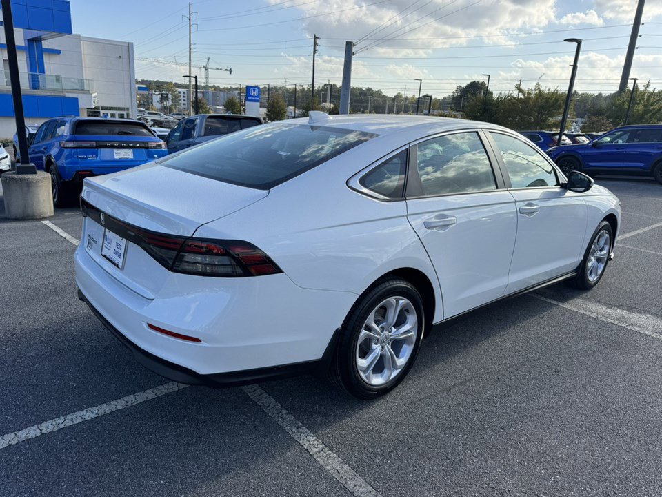 2025 Honda Accord LX photo 7