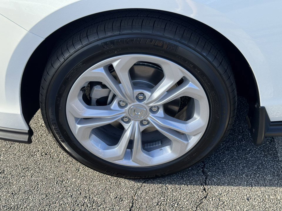 2025 Honda Accord LX photo 11