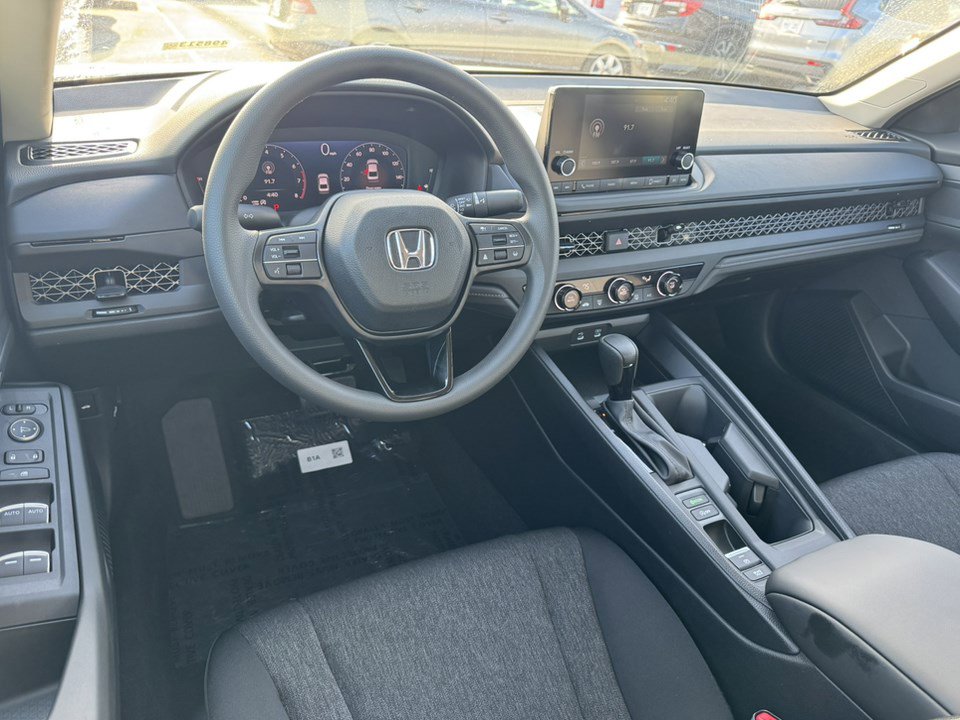2025 Honda Accord LX photo 13