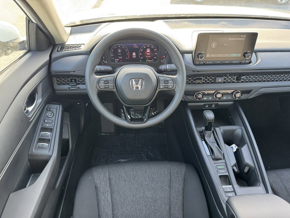 2025 Honda Accord LX photo 14