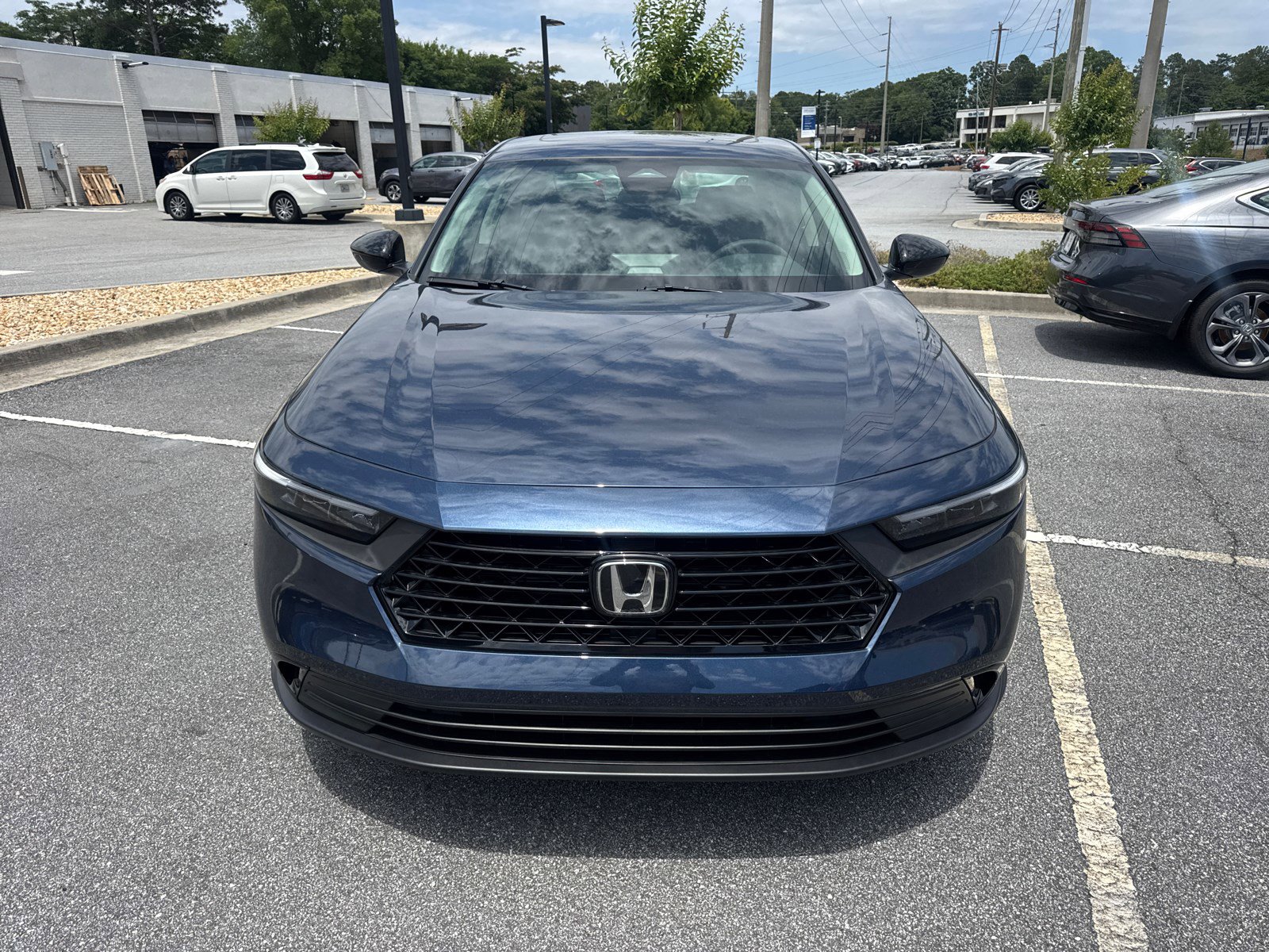 2025 Honda Accord SE photo 2