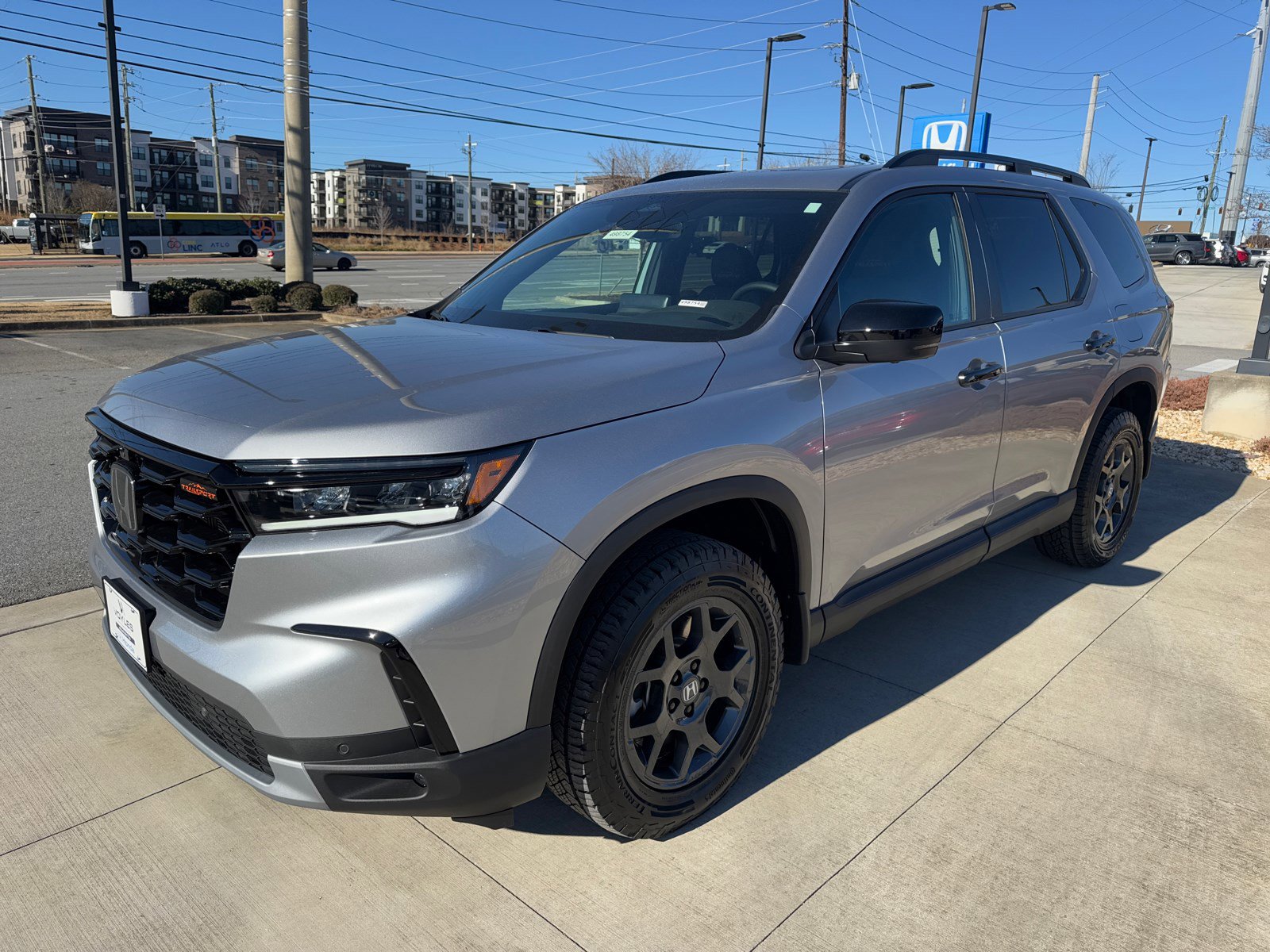 2025 Honda Pilot TrailSport photo 3