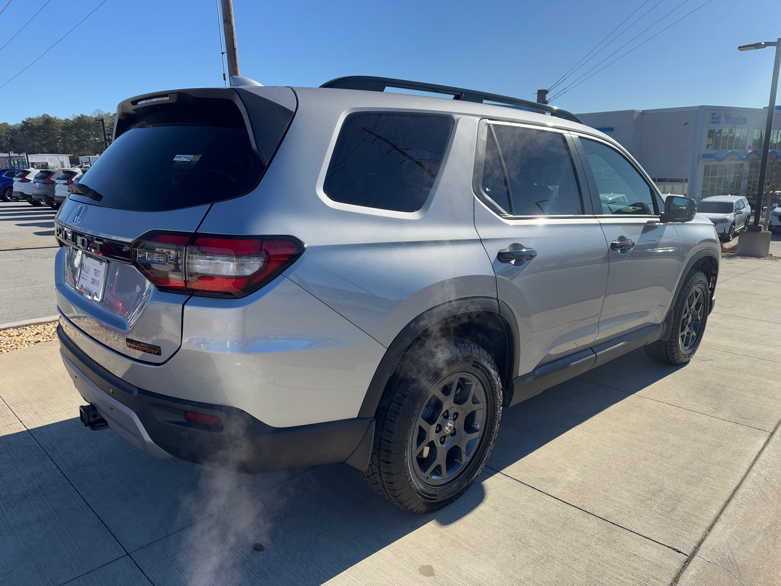 2025 Honda Pilot TrailSport photo 7