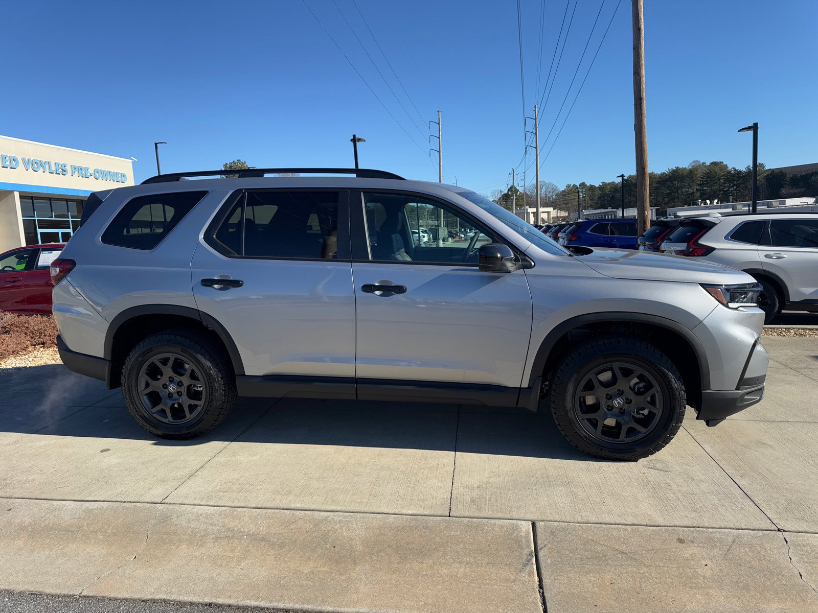 2025 Honda Pilot TrailSport photo 8
