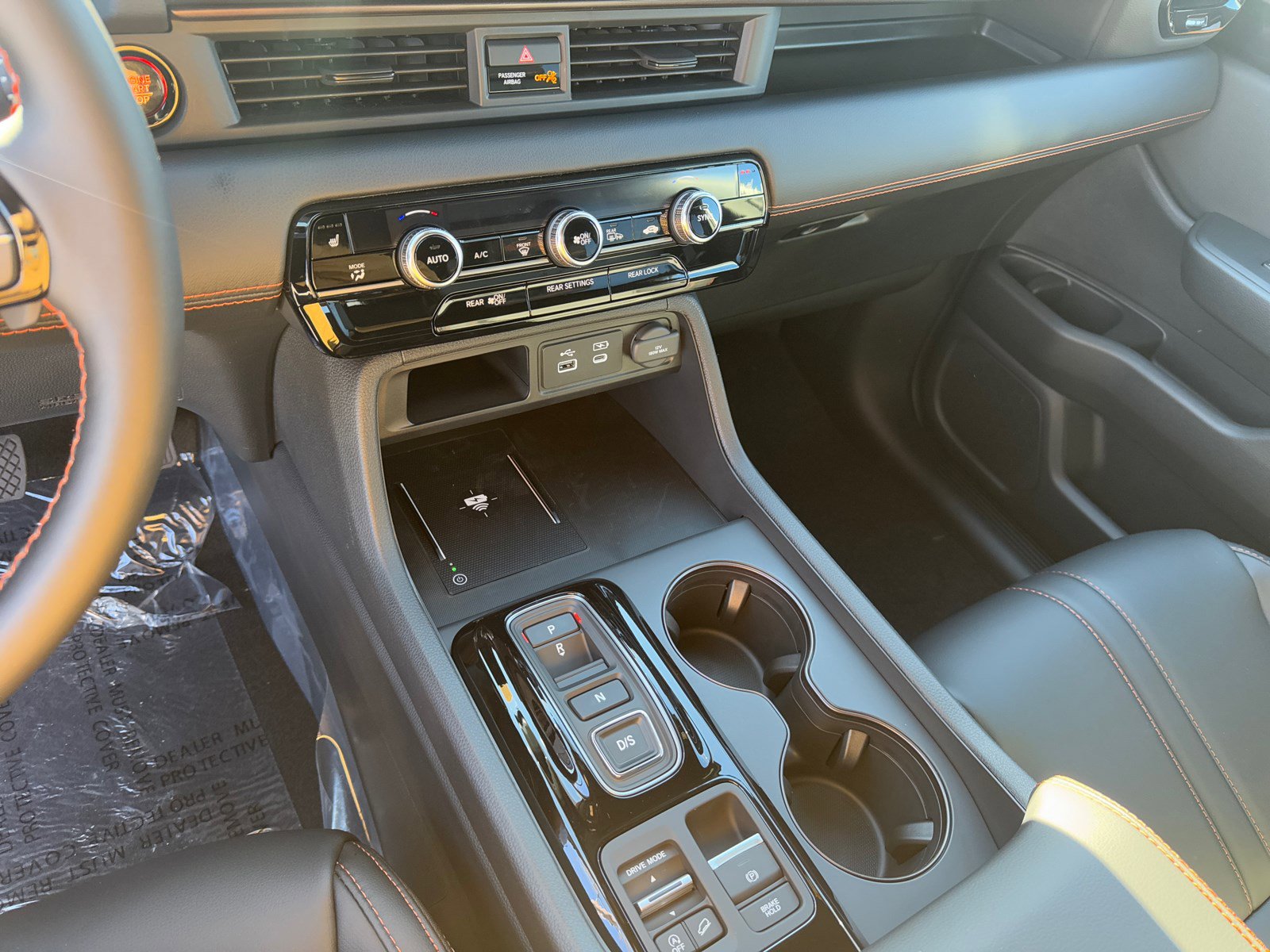 2025 Honda Pilot TrailSport photo 21