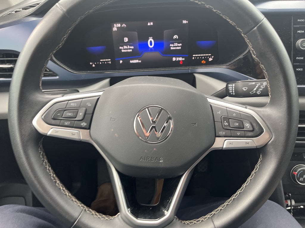 2022 Volkswagen Taos SE photo 5