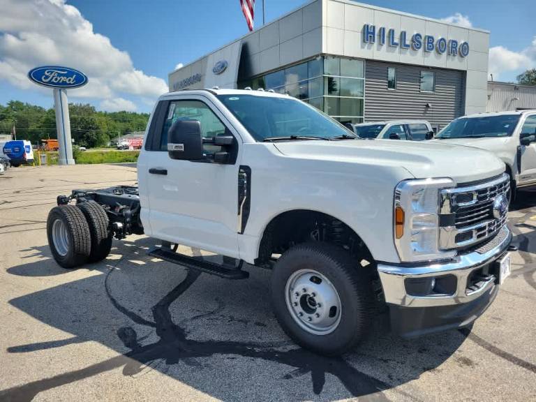 2025 Ford Super Duty F-350 DRW XL