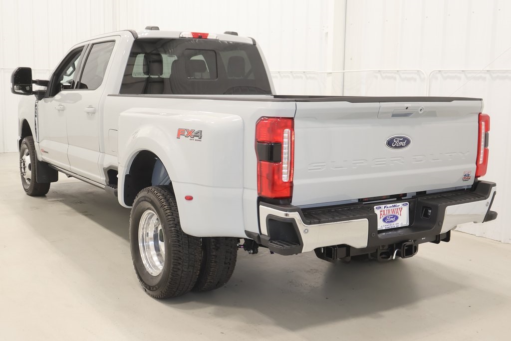 2025 Ford F-350 photo 3