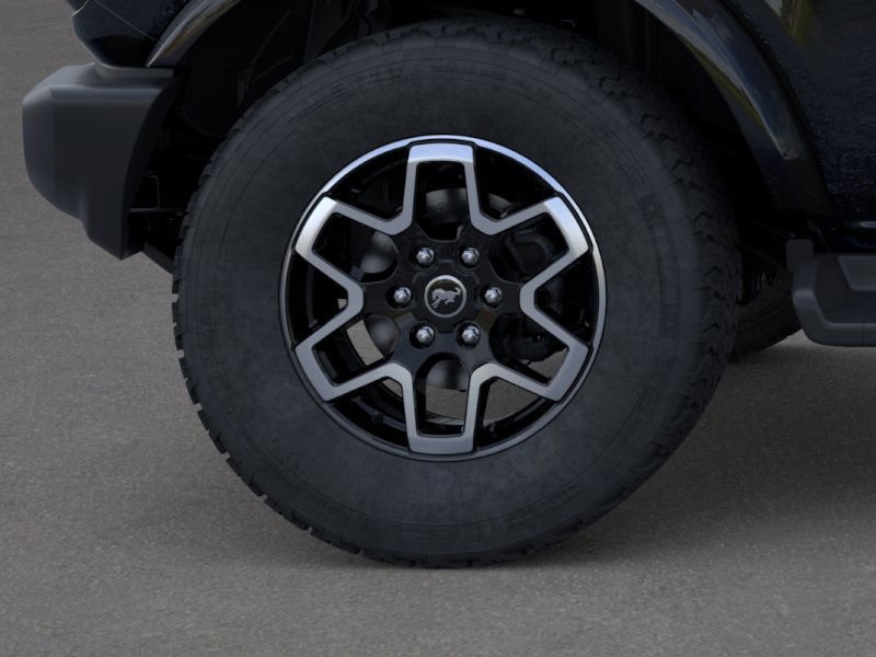 2025 Ford Bronco Outer Banks photo 3