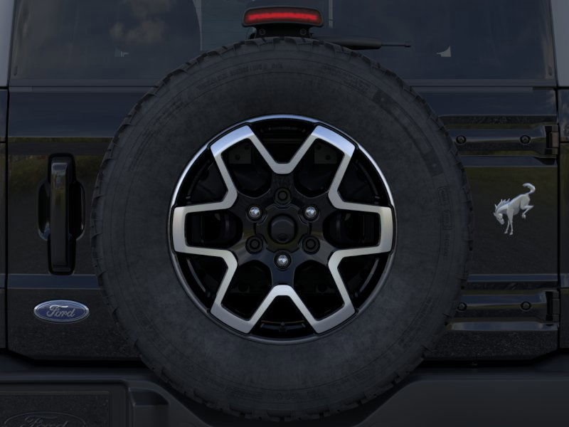 2025 Ford Bronco Outer Banks photo 6