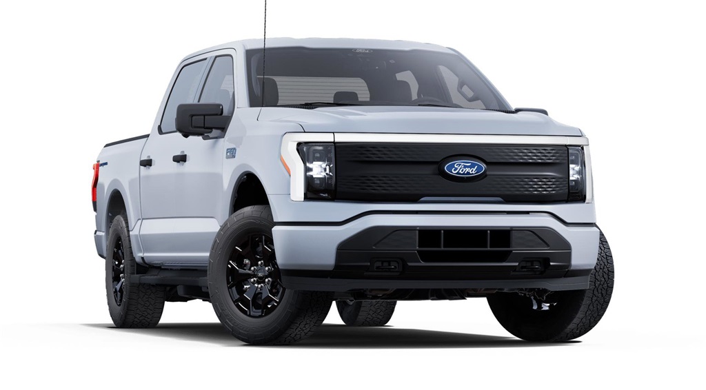 2025 Ford F-150 Lightning XLT photo 4