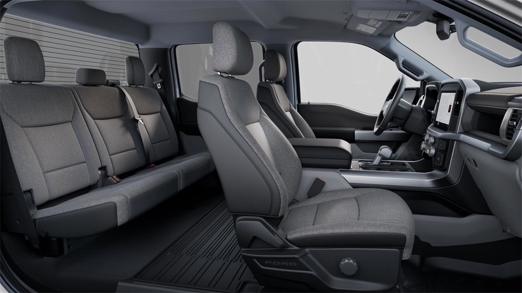 2025 Ford F-150 Lightning XLT photo 6