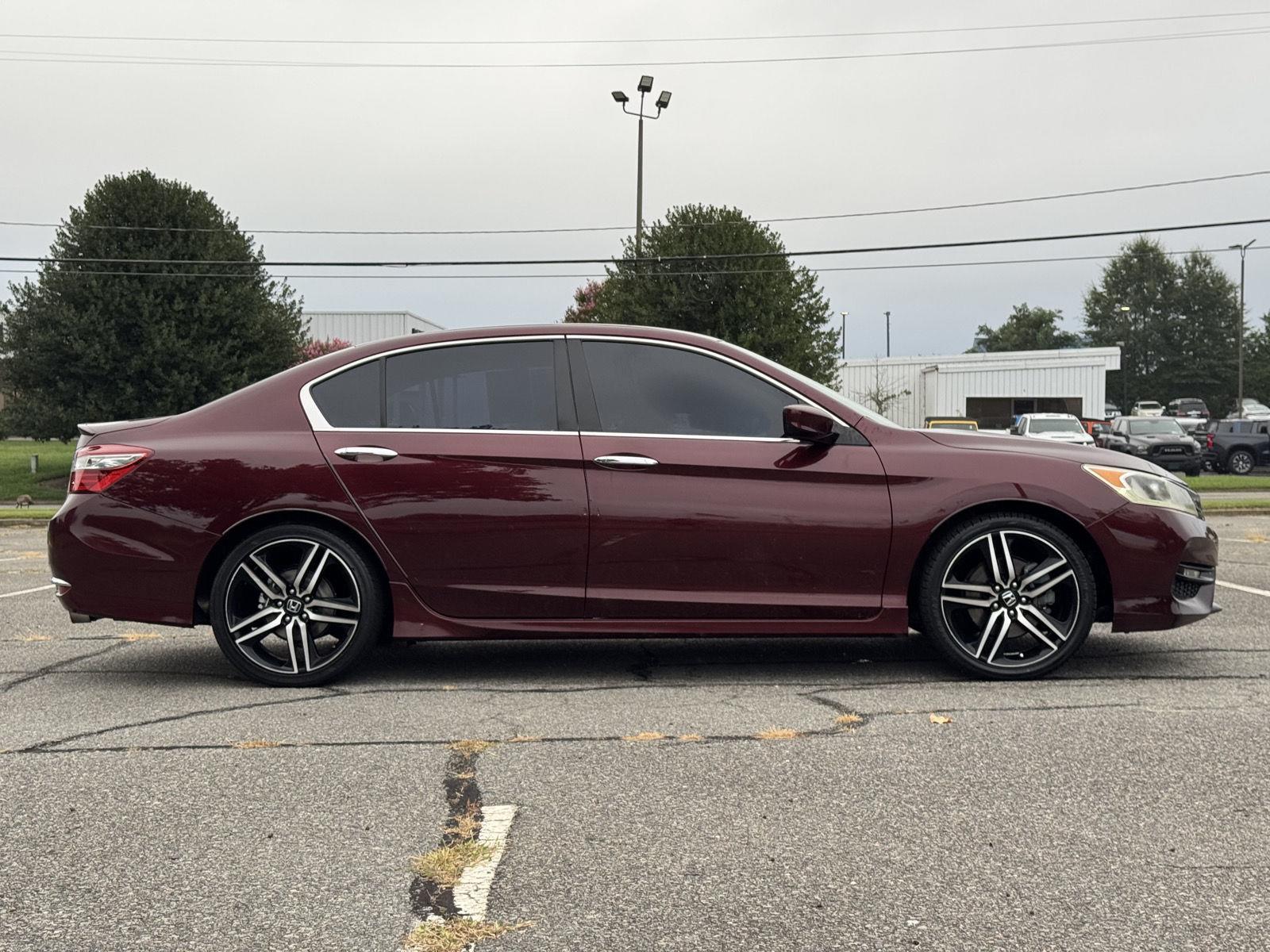 2017 Honda Accord Sport photo 6