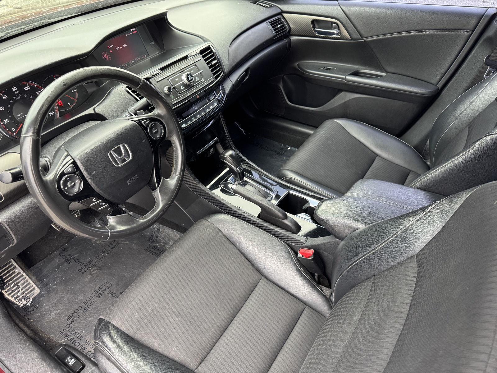 2017 Honda Accord Sport photo 10