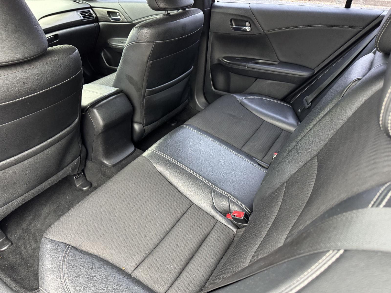2017 Honda Accord Sport photo 17