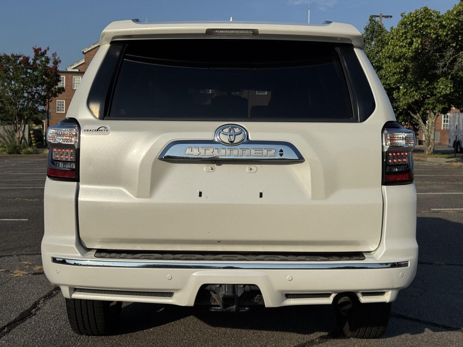 2015 Toyota 4Runner Limited photo 6