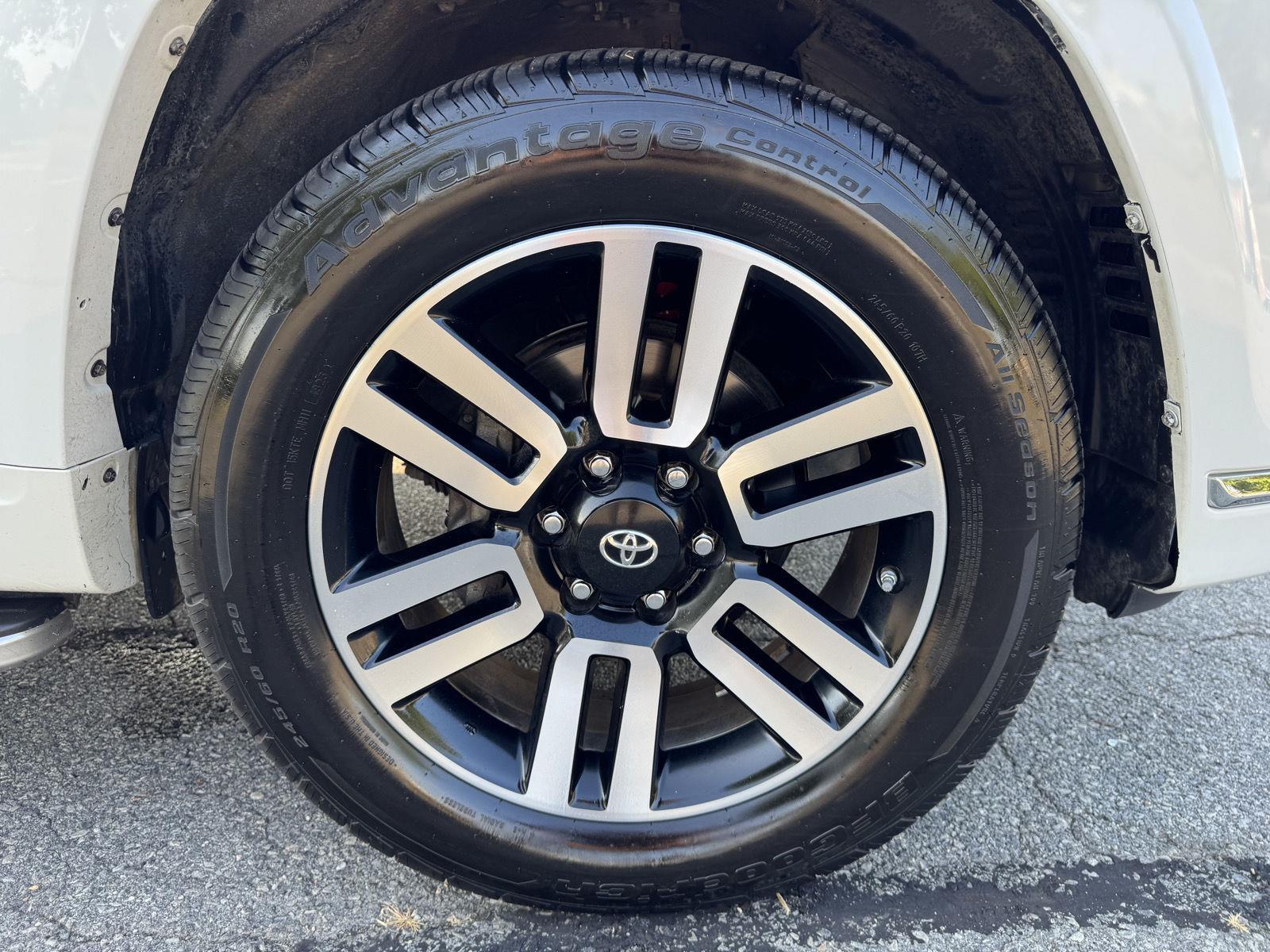 2015 Toyota 4Runner Limited photo 23