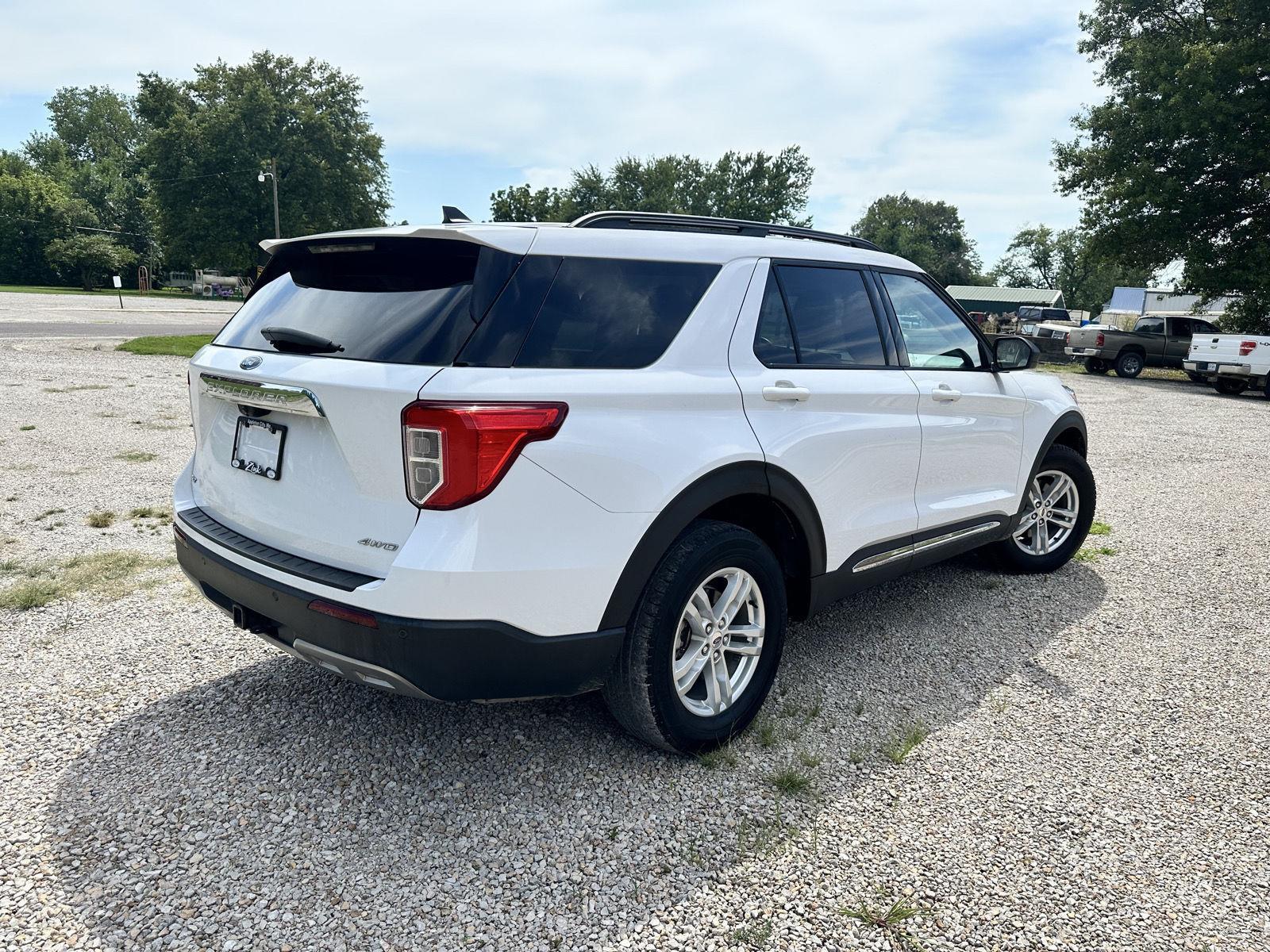 2022 Ford Explorer XLT photo 5