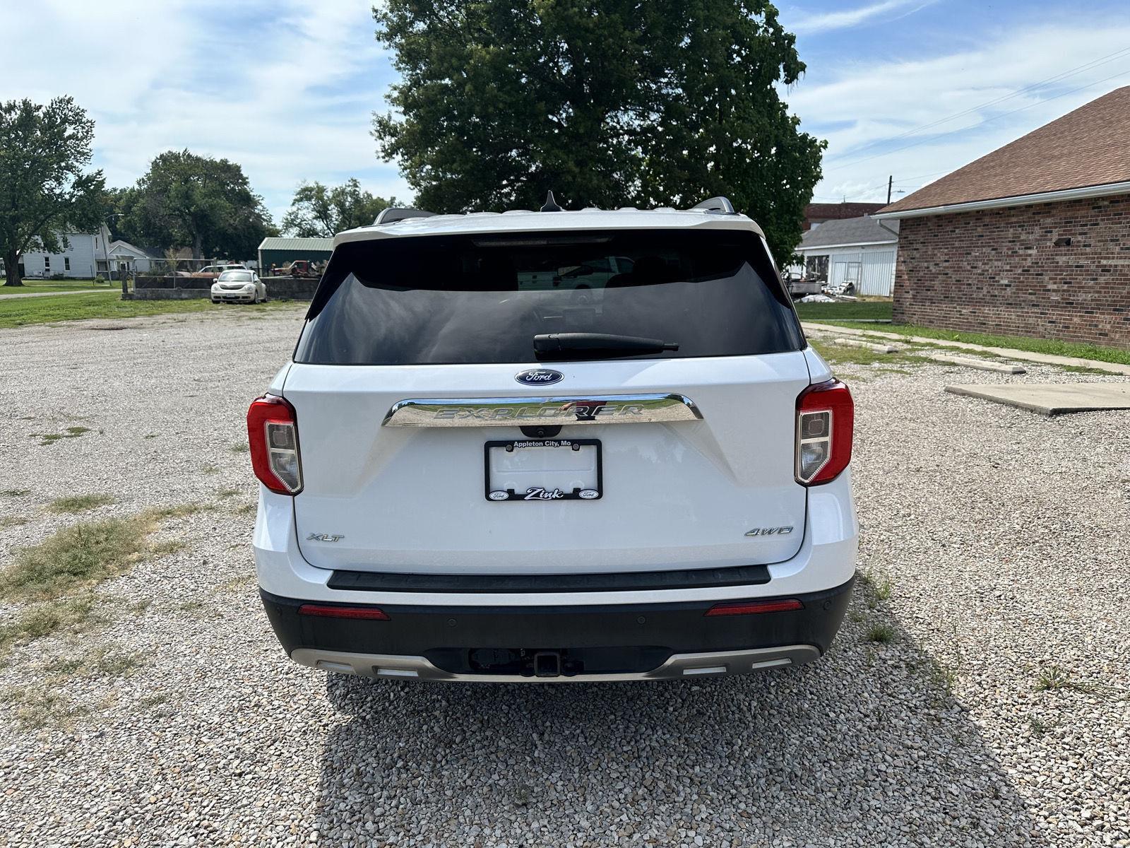2022 Ford Explorer XLT photo 6