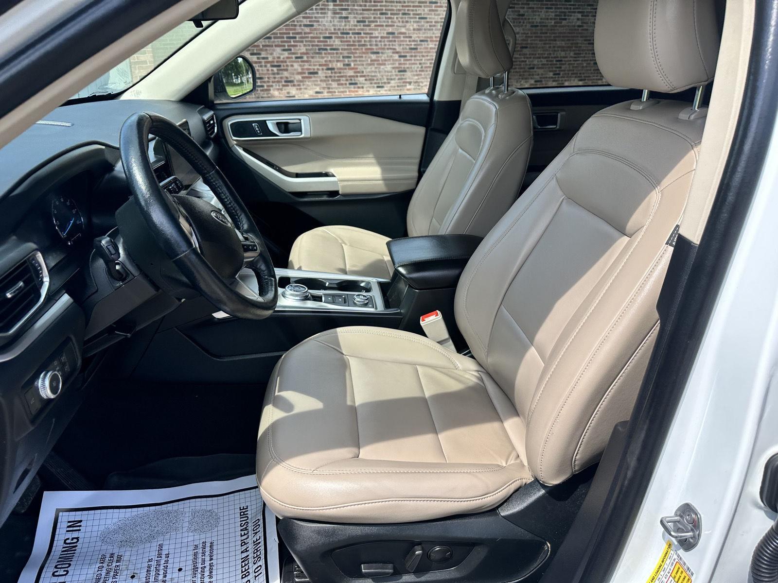2022 Ford Explorer XLT photo 10