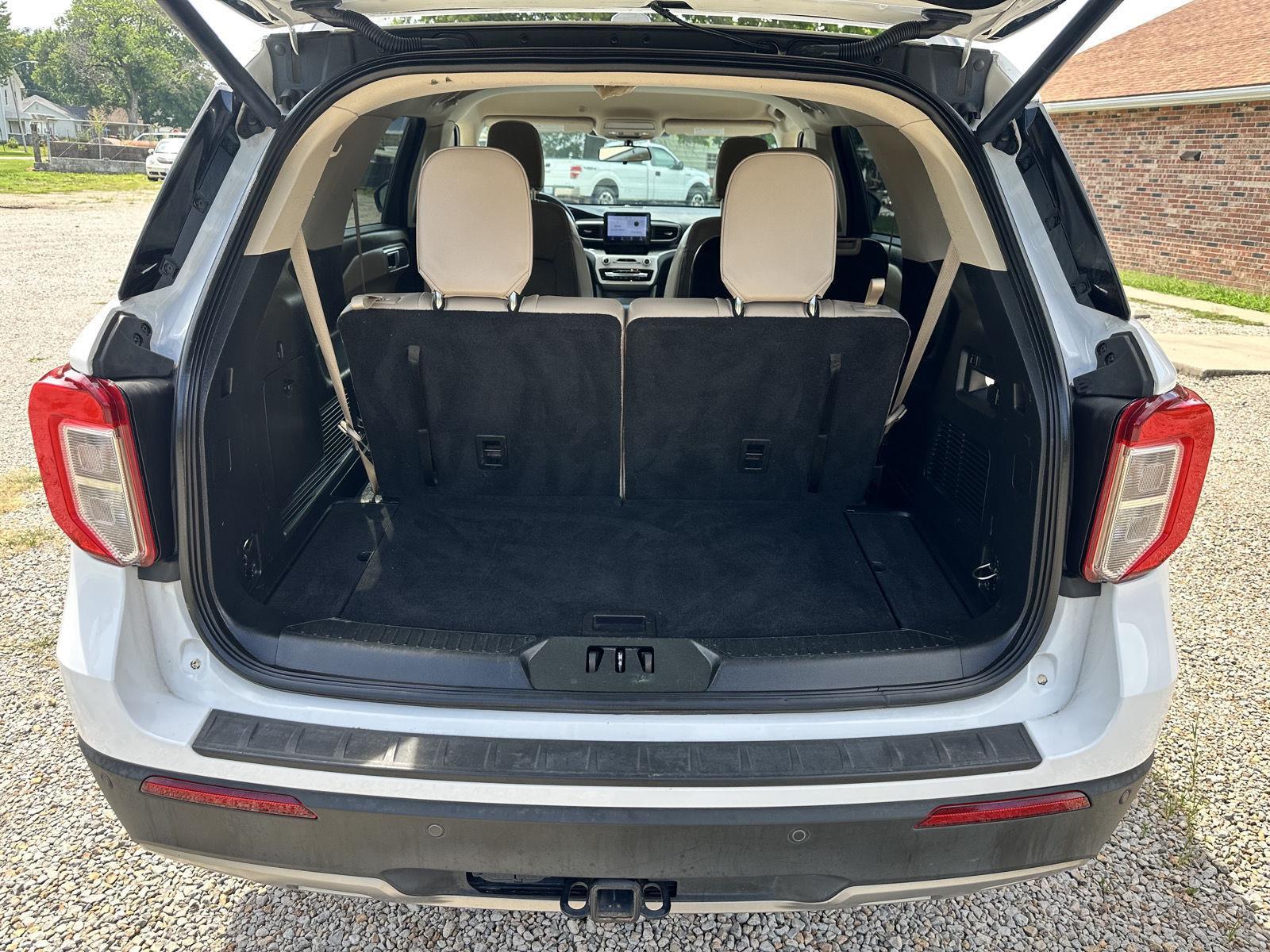 2022 Ford Explorer XLT photo 14
