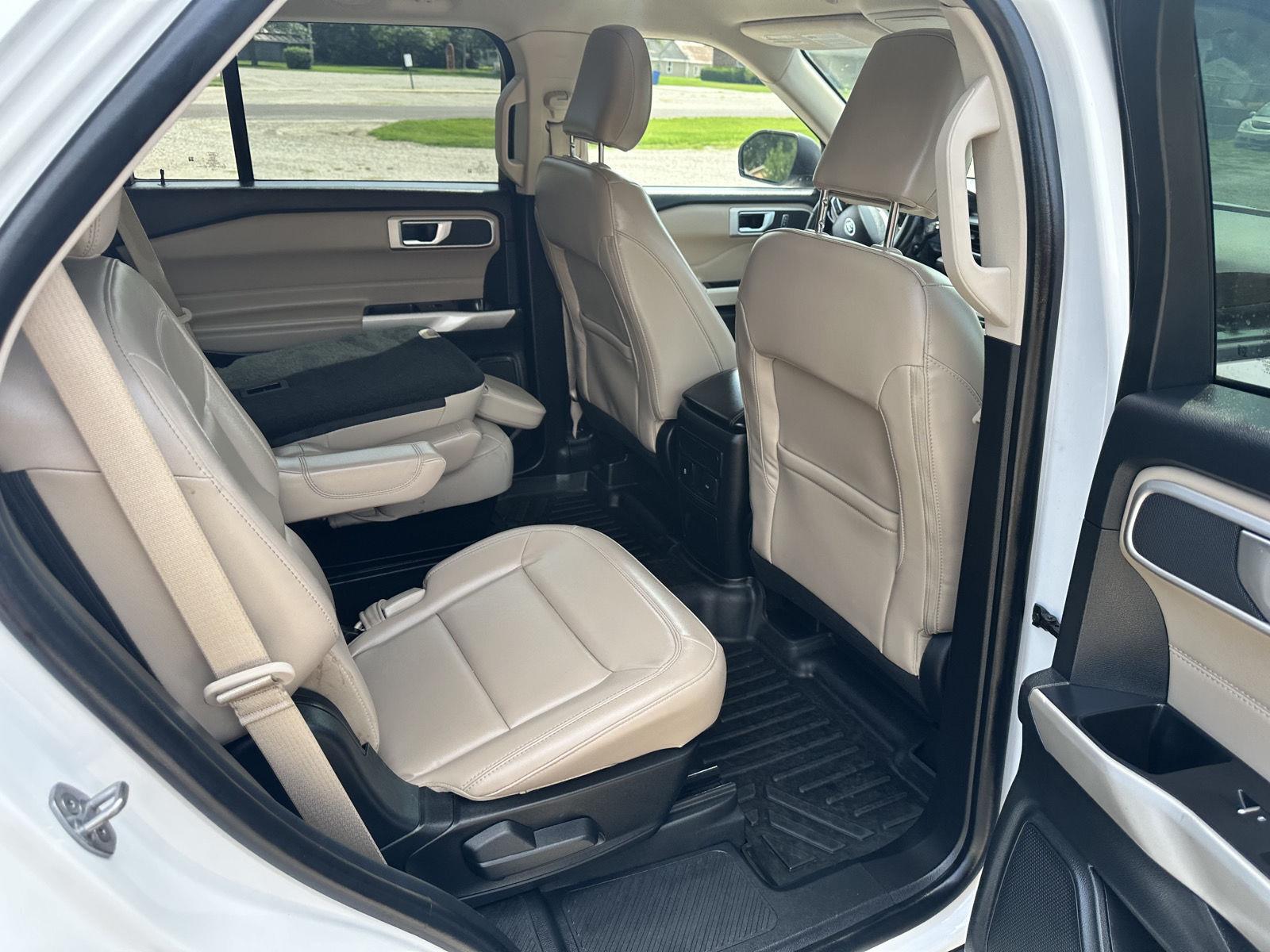 2022 Ford Explorer XLT photo 17