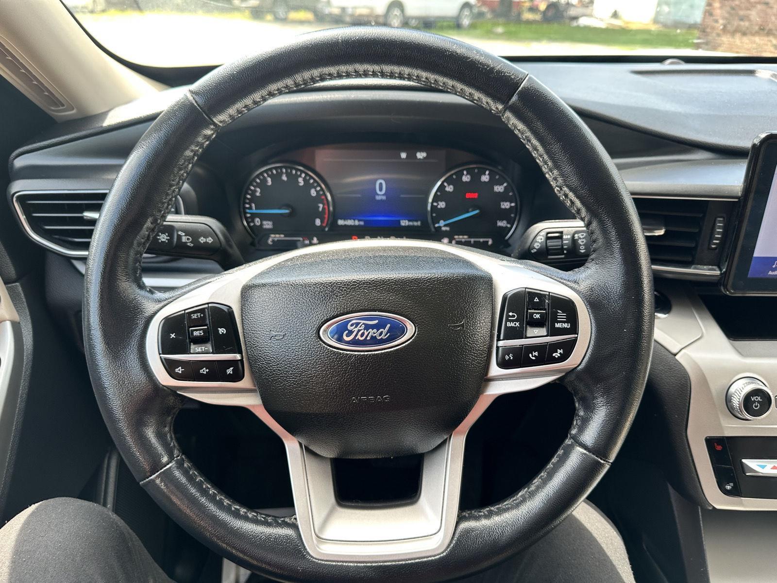 2022 Ford Explorer XLT photo 23