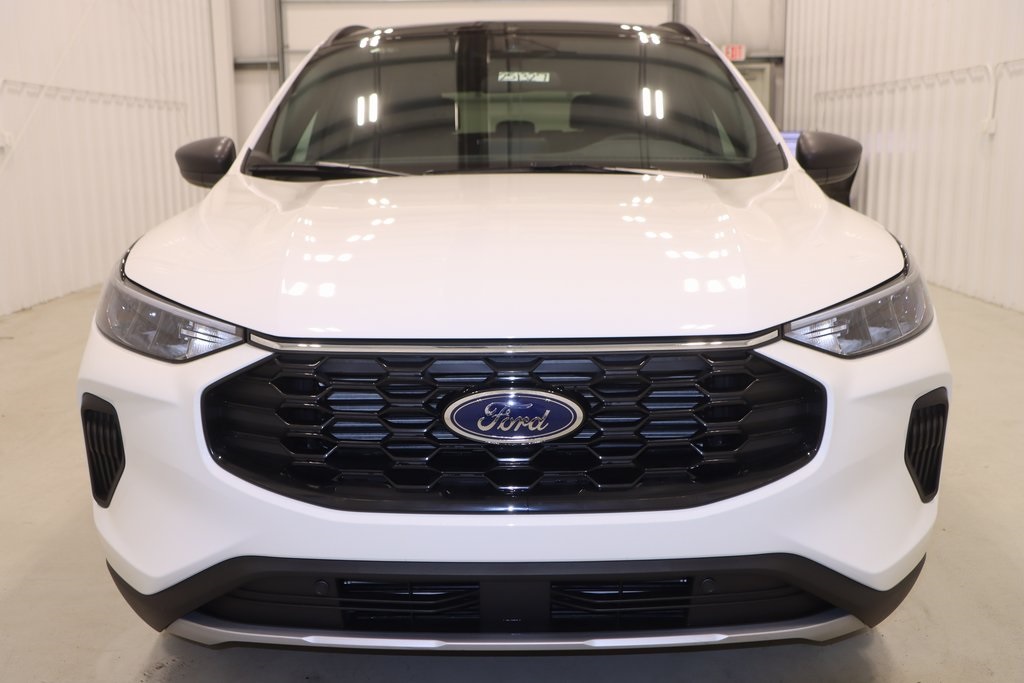 2025 Ford Escape ST-Line photo 3