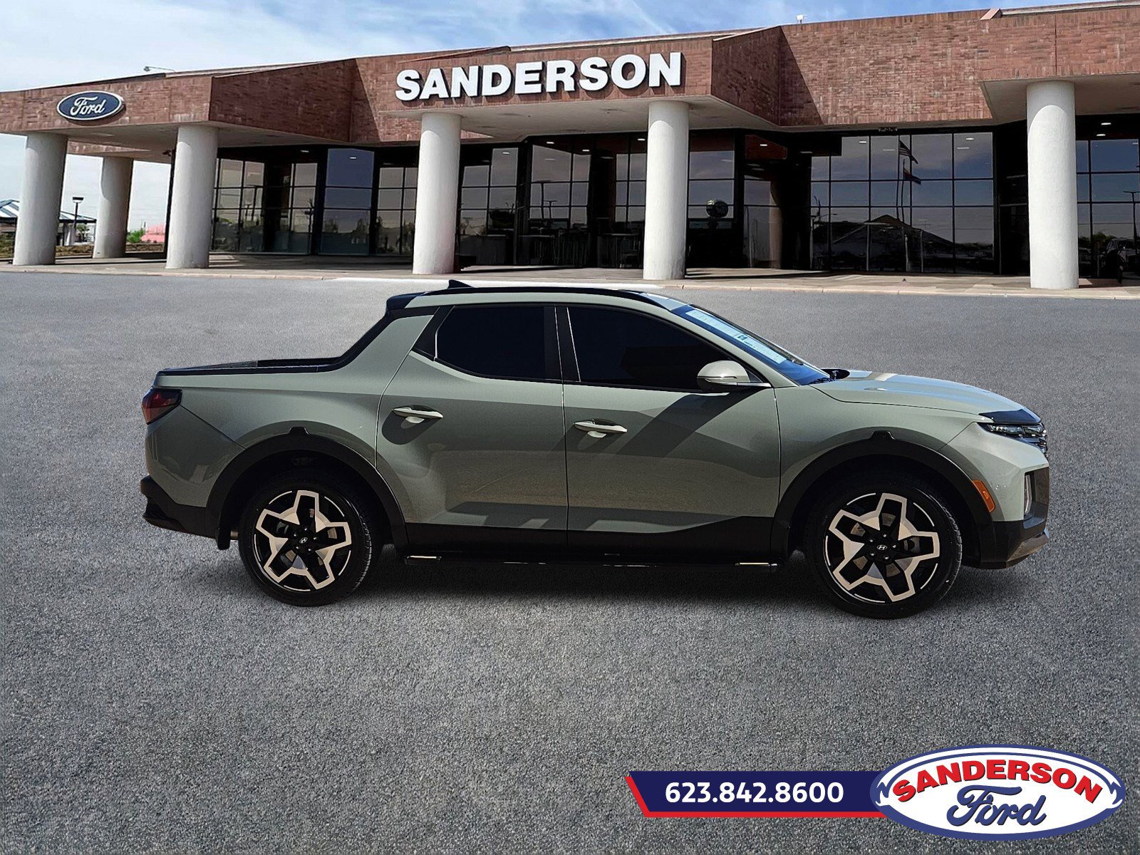 2023 Hyundai Santa Cruz Limited photo 2