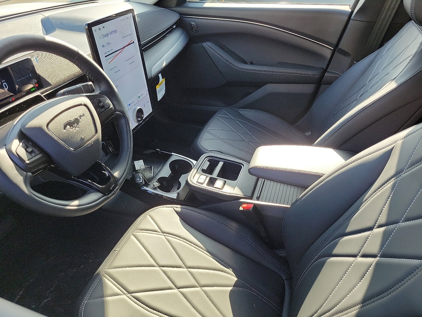 2025 Ford Mustang Mach-E Select photo 3