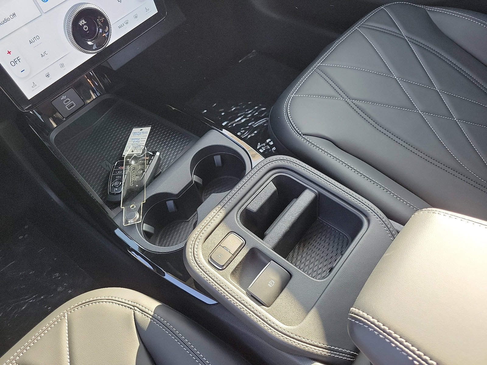 2025 Ford Mustang Mach-E Select photo 4
