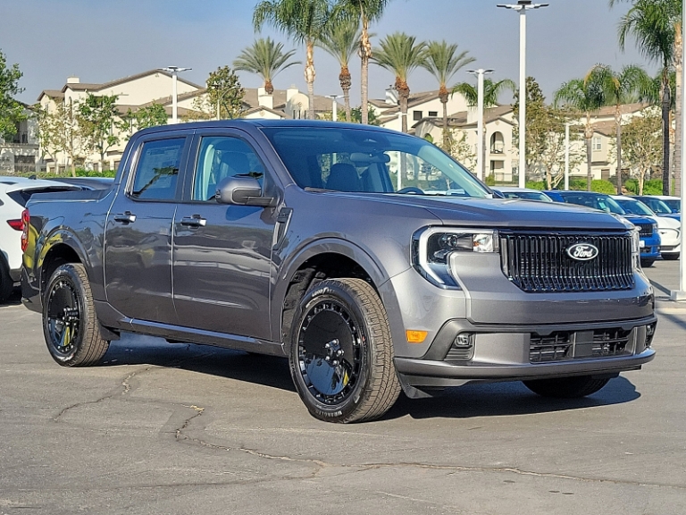 2025 Ford Maverick Lobo Standard
