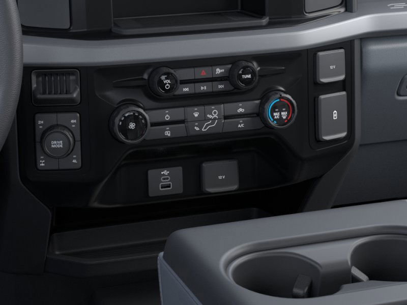 2025 Ford F-250 Lariat photo 14